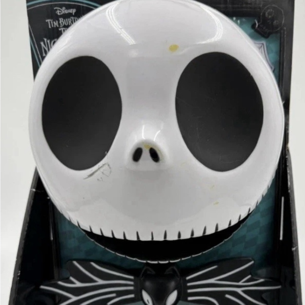 Disney Black and White Jack Skellington Ornament door knocker